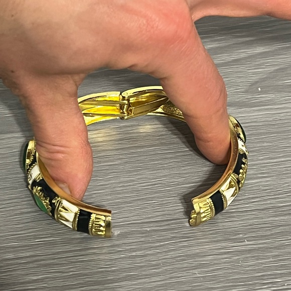 New Gold & Enamel Hinged Bangle Bracelet, Black & White with Green Stones - Picture 5 of 7